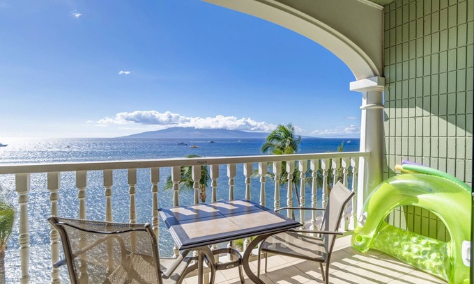 Historic Lahaina Front Street Condo | 6 th floor ocean front condo Best ocean views. Parking is extra.