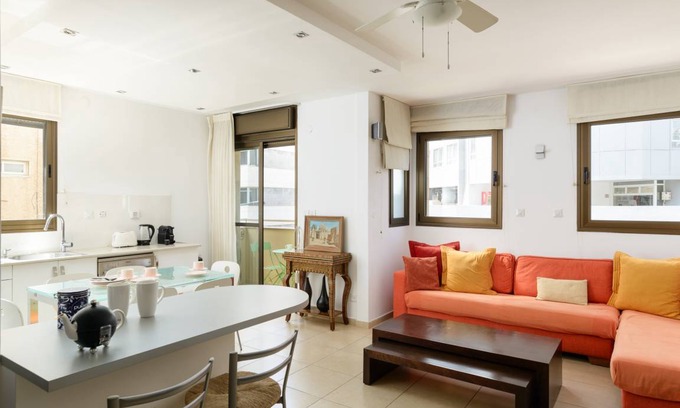 Tel Aviv Promenade Apartment | 60 m² Apartment ∙ 1 bedroom ∙ 3 guests