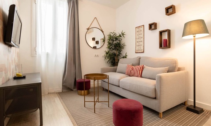 Barrio de las Letras Apartment | 60 m² Apartment ∙ 2 bedrooms ∙ 6 guests