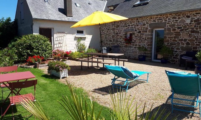 Ploubazlanec House | 60 m² Gîte ∙ 2 bedrooms ∙ 4 guests
