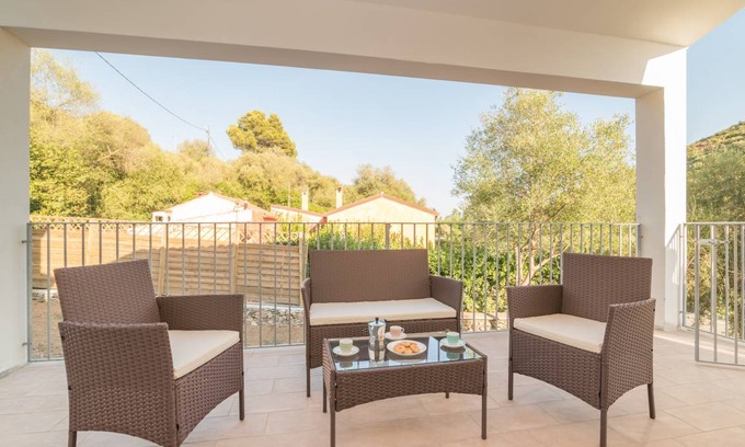 Schifoni House | 60 m² House ∙ 2 bedrooms ∙ 4 guests