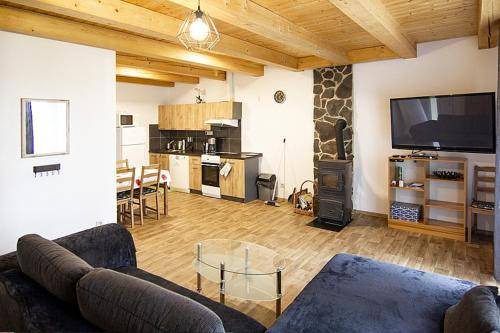 Lisov Cabin | 60 m² Lodge ∙ 2 bedrooms ∙ 7 guests