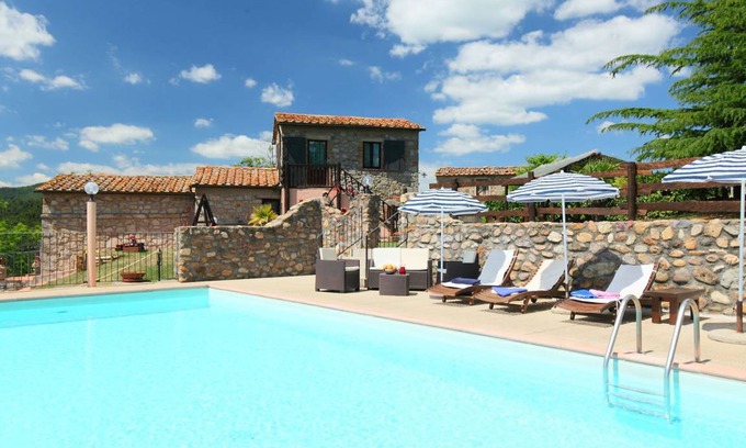 Roccastrada Villa | 60 m² Villa ∙ 2 bedrooms ∙ 6 guests