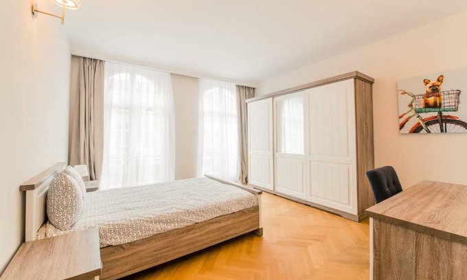 Oudergem Resort | 600 m² Private room ∙ 1 bedroom ∙ 1 guest