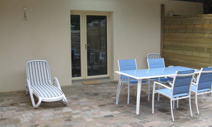 Arradon Apartment | 60m2 apartment, terrace, garden ground floor of a renovated farmhouse, internet