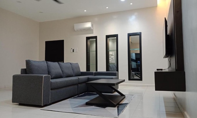 Sitiawan House | 61 Homestay