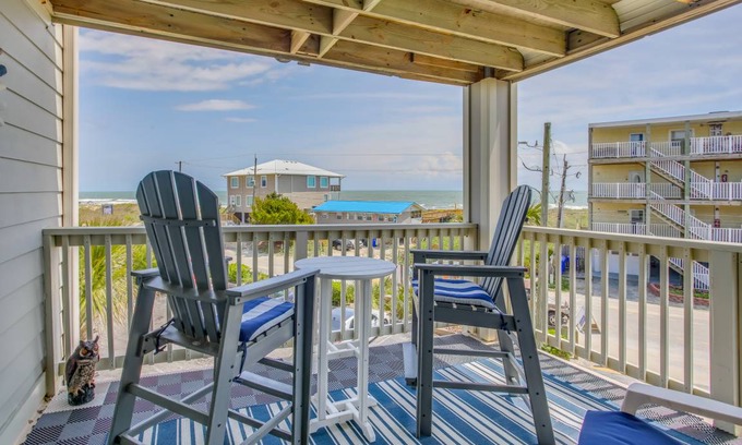 North Carolina Coast Apartment | 61 m² Apartment ∙ 1 bedroom ∙ 4 guests