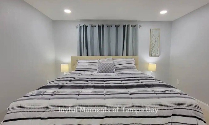 Town N County Park Apartment | #62 @Fountain 2 bedroom guest home Joyful Mome