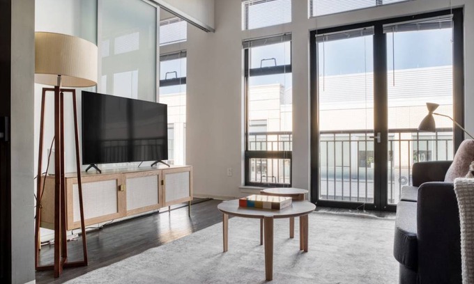 Assembly Square Apartment | 62 m² Apartment ∙ 1 bedroom ∙ 2 guests