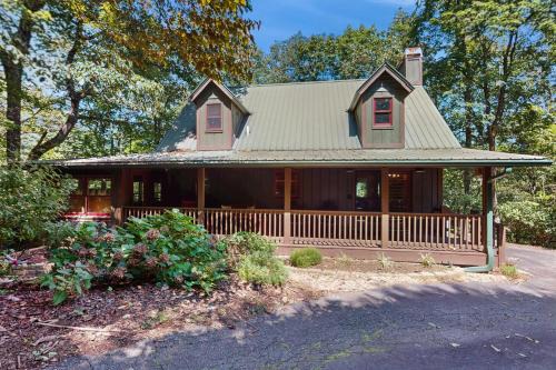 Screamer Mountain House | 629 Saddle Gap Dr
