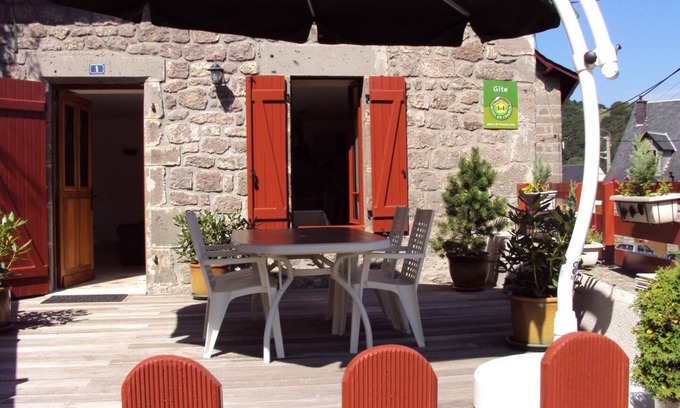 Besse-en-Chandesse House | 63g63834 - Besse-et-saint-anastaise