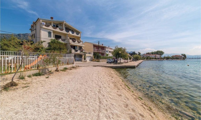 Kastel Kambelovac Apartment | 64 m² Apartment ∙ 2 bedrooms ∙ 5 guests