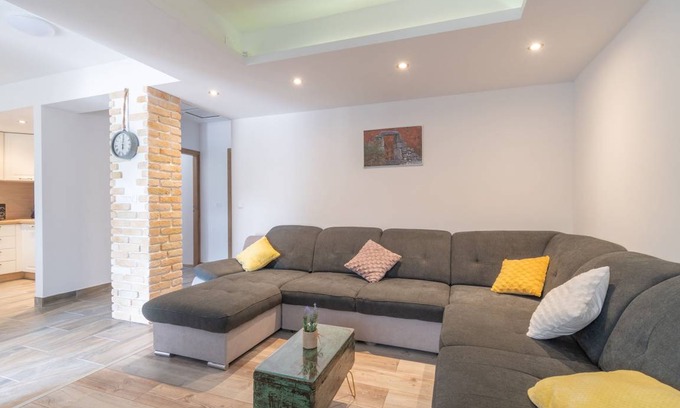 Slivno House | 64 m² House ∙ 2 bedrooms ∙ 5 guests