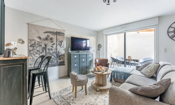 Saint-Jacques - Pirmil Apartment | 65 m² Apartment ∙ 2 bedrooms ∙ 5 guests