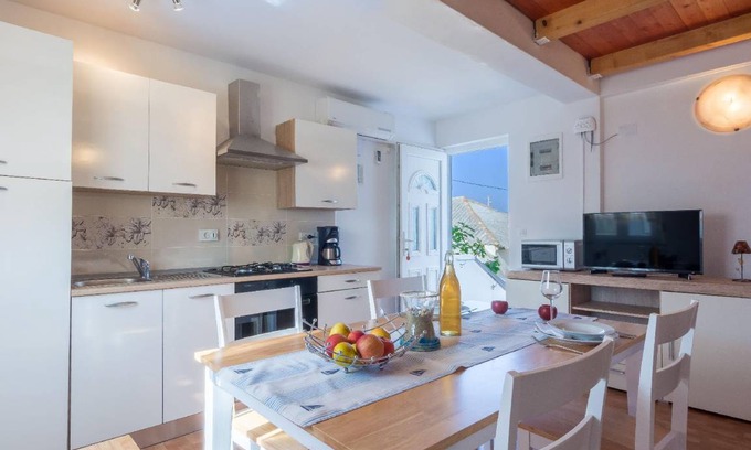 Razanac Apartment | 65 m² Apartment ∙ 2 bedrooms ∙ 6 guests