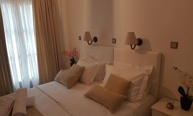 Kamari Apartment | 65 m² Apartment ∙ 2 bedrooms ∙ 5 guests