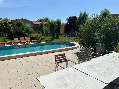 Dumbravita Apartment | 65 m² Apartment ∙ 3 guests