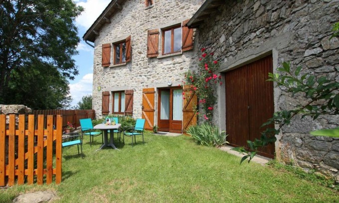 Jullianges Cottage | 65 m² Cabin ∙ 2 bedrooms ∙ 5 guests