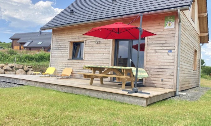 Saint-Genes-Champespe House | 65 m² Gîte ∙ 2 bedrooms ∙ 5 guests