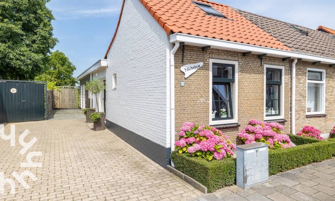 Wolphaartsdijk House | 65 m² House ∙ 2 bedrooms ∙ 4 guests