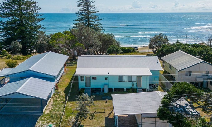 Brooms Head House | 65 Ocean Roads, Brooms Head