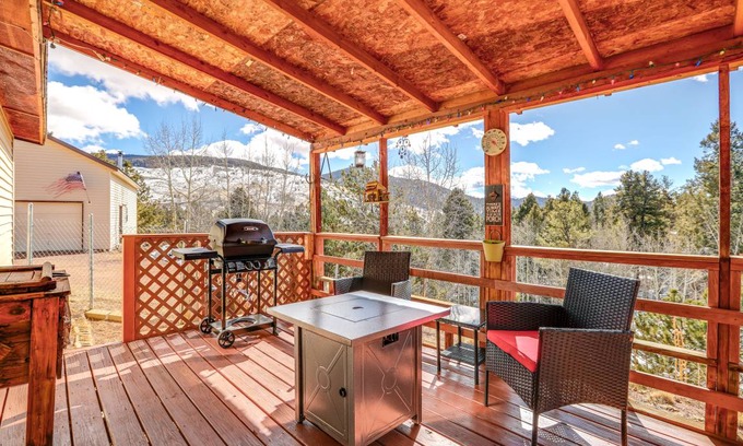 Cripple Creek Cottage | 66 m² Cabin ∙ 2 bedrooms ∙ 4 guests