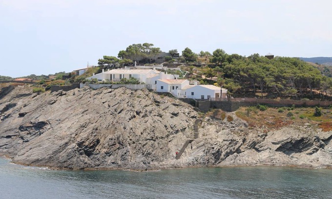 Portlligat Villa | 660 m² Villa ∙ 10 bedrooms ∙ 23 guests