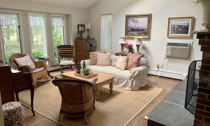 Lagoon Heights House | 68 Meadow View Rd. OB. Ferry tix for two cars available for Jul & Aug.