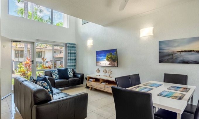 Port Douglas House | 68 Reef Resort | A Private Villa Close to Beach