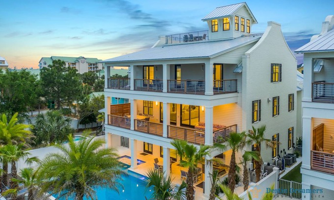 Crystal Beach House | 697 m² House ∙ 11 bedrooms ∙ 33 guests