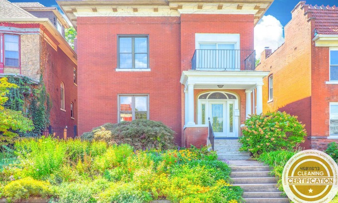 Tower Grove East House | 6BR Family Home | 1st Floor Primary / ABODEbucks