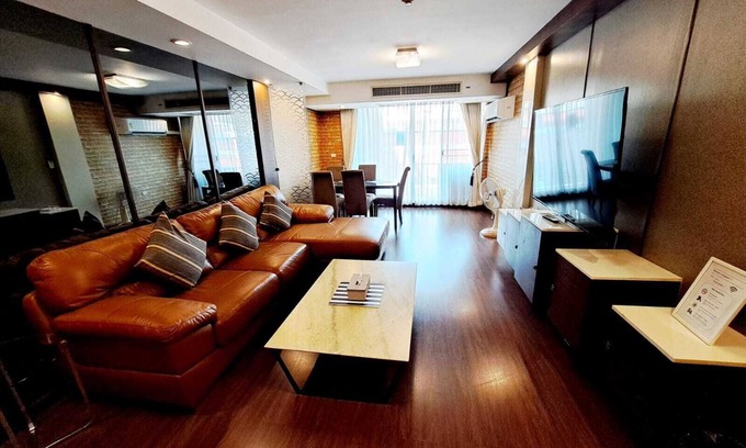 Khlong Toei Nuea Apartment | 6C-Short-term rental allowed-2BRs Downtown Bangkok