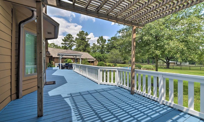 Decker Prairie House | 7 ½ Acre Private Ranch Home w/Pool + Game Loft