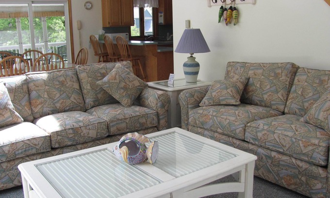 Charlestown House | 7/26-8/02 and 8/16-8/23 Still Available!