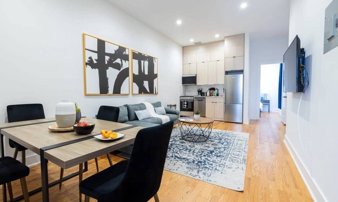Park Slope Apartment | 7-3 2BR/1Bath in Prime Park Slope