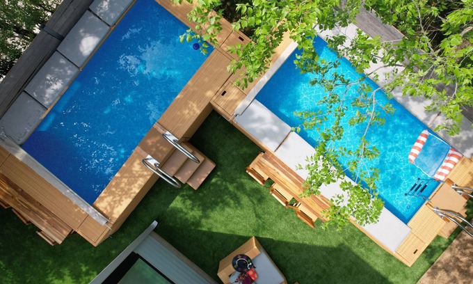 Austin House | 7 BDRM Compound DT Austin I Clubhouse I Heated Pool March 2025 I SXSW Top Spots!