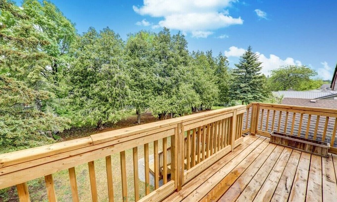 Fenelon Falls Cottage | 7 bedroom rustic waterfront cottage,fenelon falls