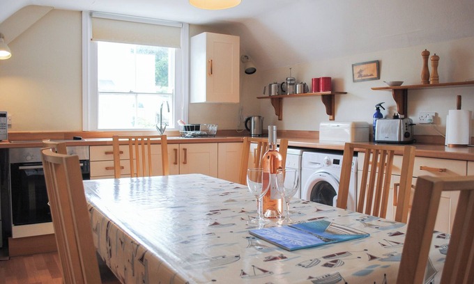 Salcombe Cottage | 7 Glenthorne House