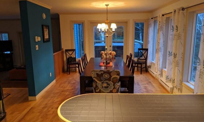 Humber Village Ski Chalet | 7 Hillside Drive - Humber Valley Resort