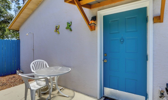 Pinellas Park Apartment | 7 Mi to Beach: Pinellas Park Studio w/Patio
