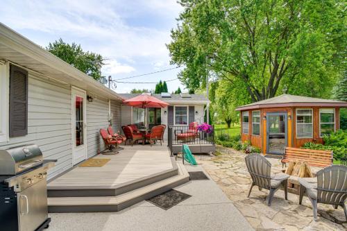 Pickett House | 7 Mi to Eldorado Marsh Family Home with Pool