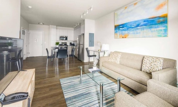 Reston Apartment | 7 min from Dulles Airport | Onsite Retail+ Fast Internet | Near DC