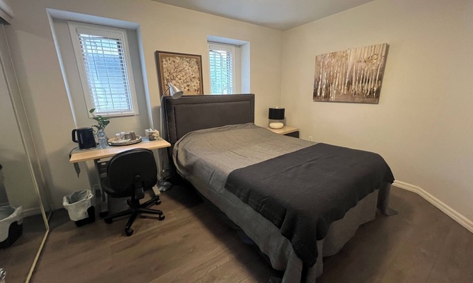 Richmond House | 7 min to YVR,Vancouver airport,Richmond Grace room,Free parking,1 min to bus