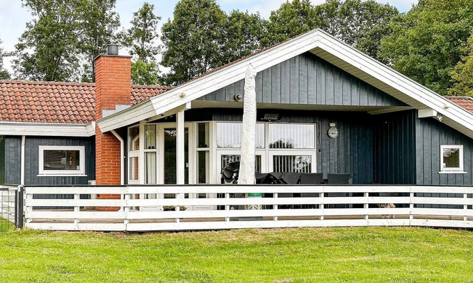 Hejlsminde Strand House | 7 person holiday home in Hejls