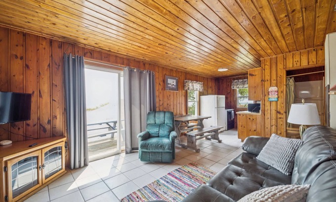 Oscoda Cabin | #7 | Sleeps More, Cozy, Lake Access