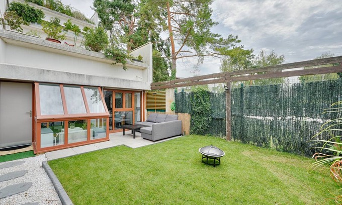Champs Elysees Apartment | 70 m² Apartment ∙ 2 bedrooms ∙ 6 guests