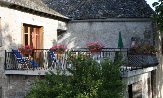 Florentin-la-Capelle House | 70 m² House ∙ 2 bedrooms ∙ 4 guests