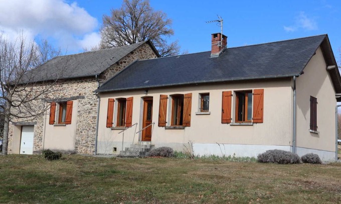 Chamberet House | 70 m² Gîte ∙ 2 bedrooms ∙ 4 guests