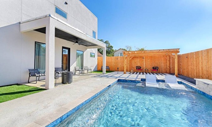 West Dallas House | 70 m² House ∙ 5 bedrooms ∙ 10 guests