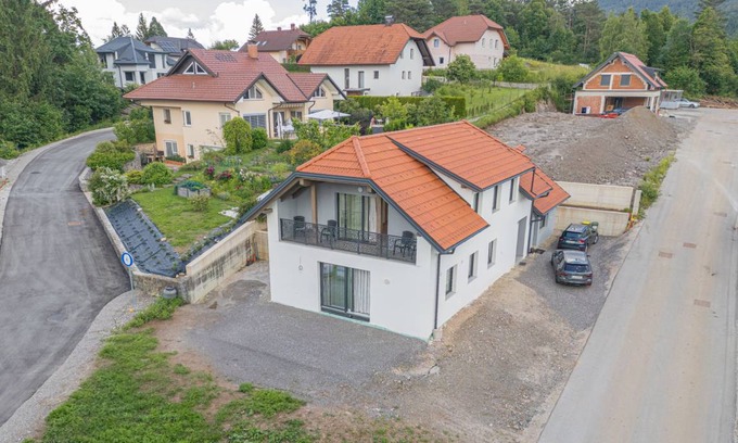 Cerknica Apartment | 70 m² Apartment ∙ 2 bedrooms ∙ 5 guests